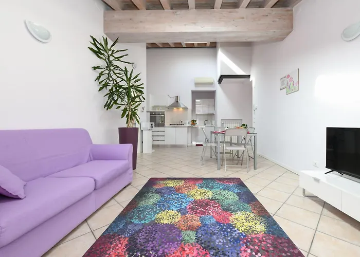 Flowers Apartments